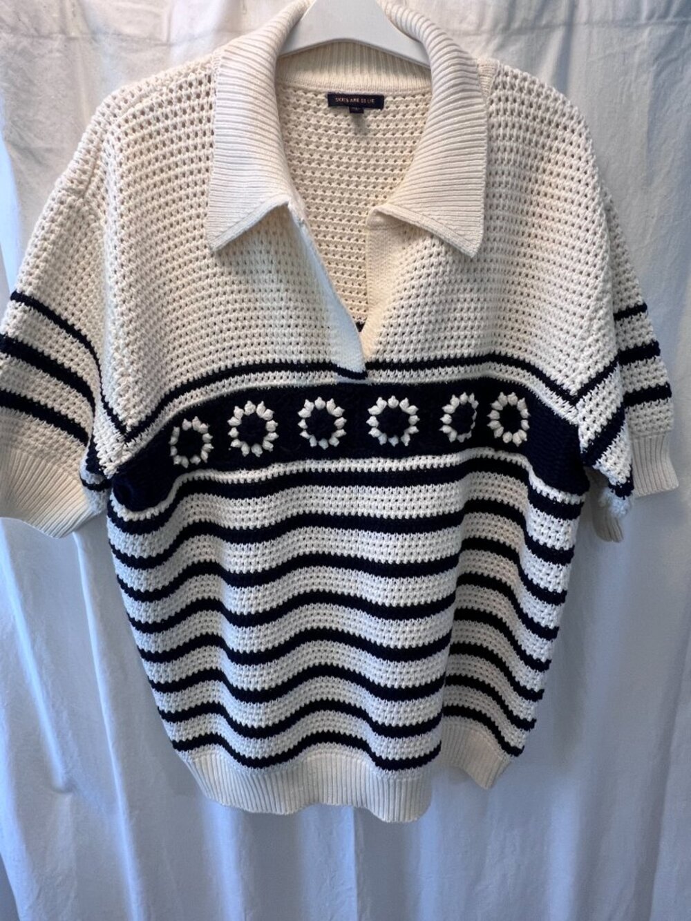 Skies Are Blue Off-White & Navy Short Sleeve Sweater – 3X